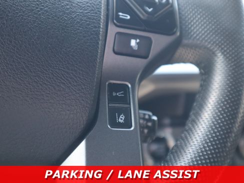 Used 2022 Toyota Tacoma TRD Sport AWD/4WD image 16