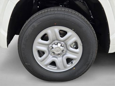 New 2026 Toyota Tundra SR image 10