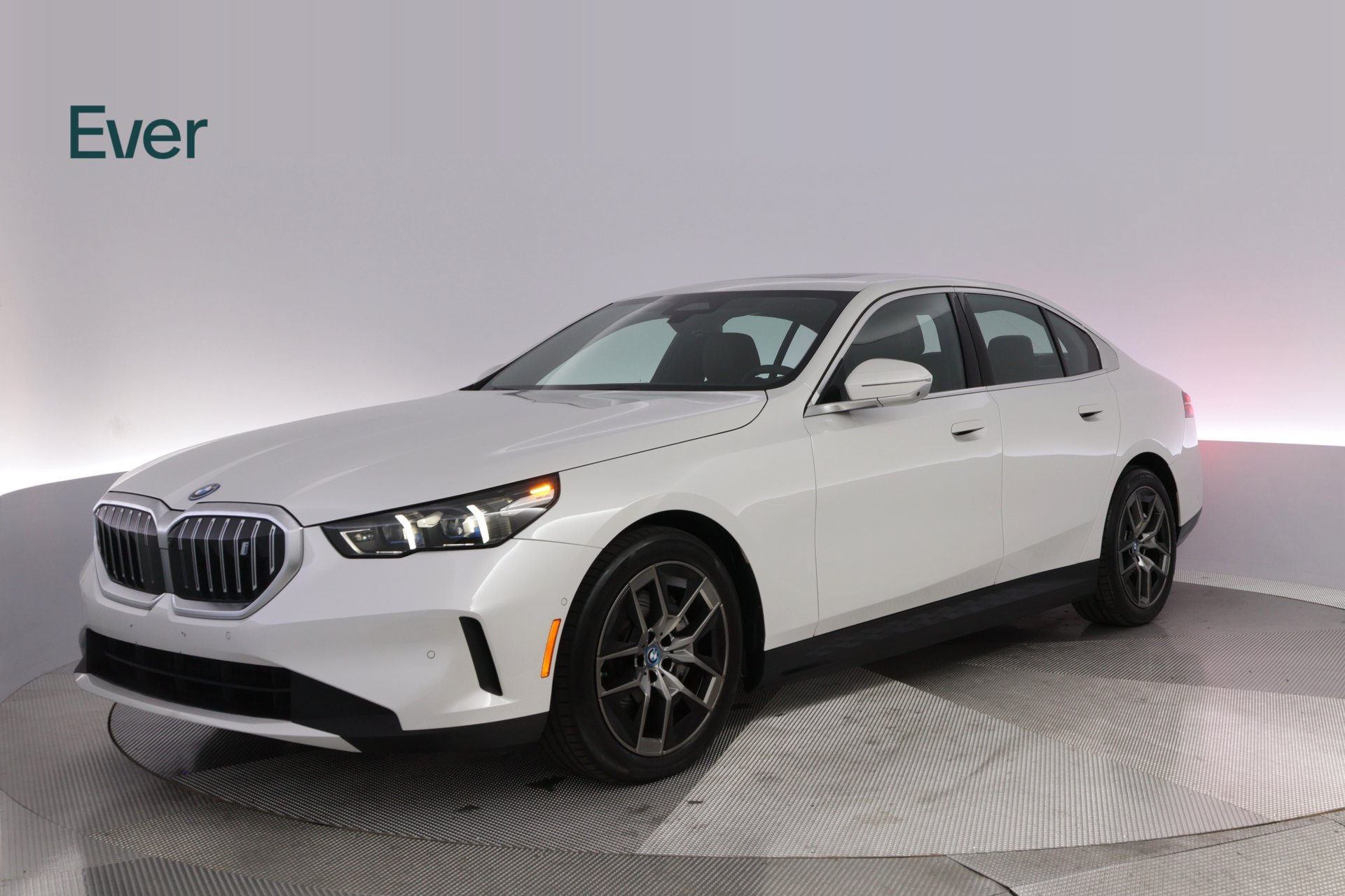 Used 2025 BMW i5 xDrive40 w/ Premium Package AWD/4WD image 2