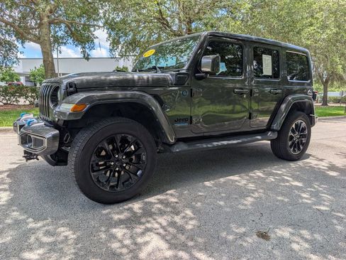 Used 2021 Jeep Wrangler Unlimited Sahara AWD/4WD image 3