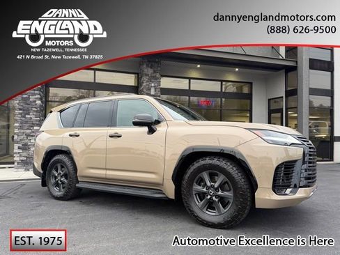 Used 2025 Lexus LX 700h Overtrail image 1
