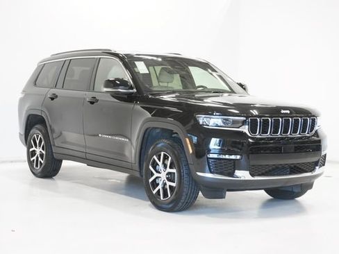 Used 2025 Jeep Grand Cherokee L Limited AWD/4WD image 1