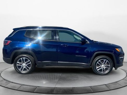 Used 2018 Jeep Compass Latitude w/ Popular Equipment Group image 6