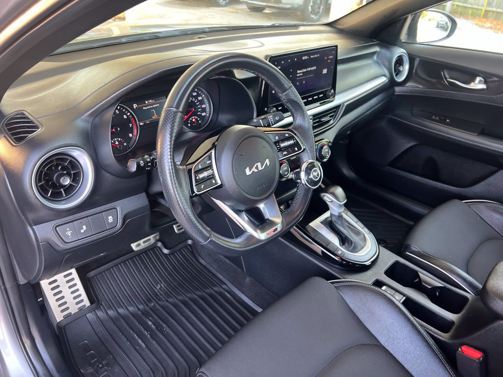 Certified 2024 Kia Forte GT-Line FWD image 6