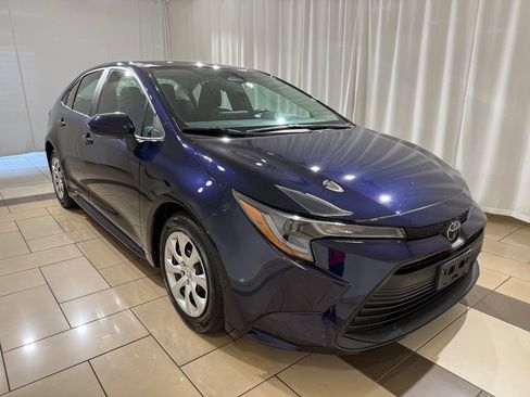 Used 2024 Toyota Corolla LE FWD image 7