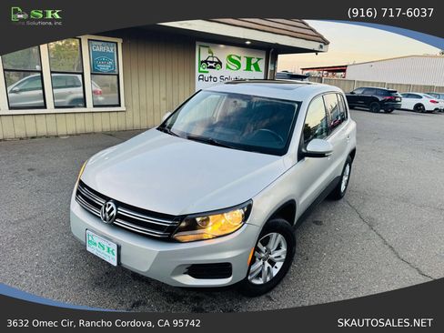Used 2013 Volkswagen Tiguan S image 1