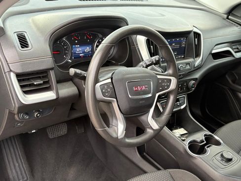 Used 2024 GMC Terrain SLE image 15