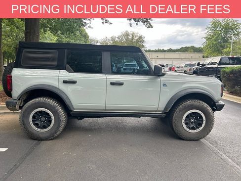 Used 2021 Ford Bronco Black Diamond w/ Sasquatch Package AWD/4WD image 9