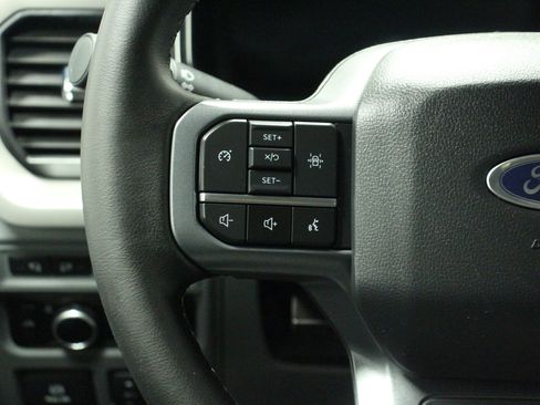 Used 2023 Ford F150 Lightning XLT image 22