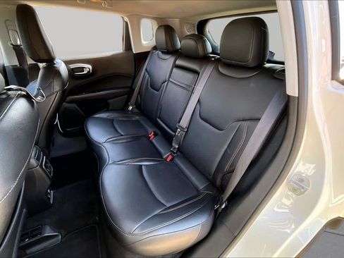 Used 2019 Jeep Compass Limited w/ Safety & Security Group FWD image 18