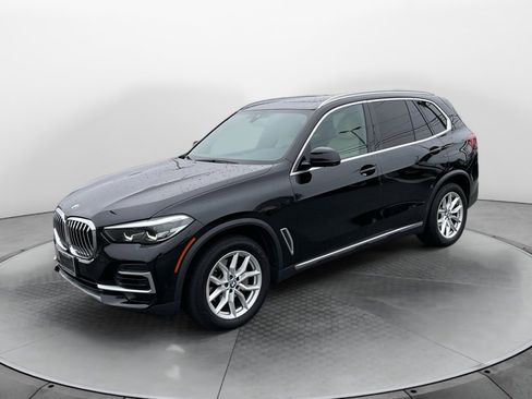 Used 2022 BMW X5 xDrive40i w/ Parking Assistance Package image 3