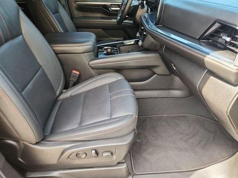 Used 2025 Chevrolet Tahoe RST w/ Comfort Package AWD/4WD image 28