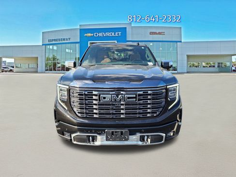 Used 2024 GMC Sierra 1500 Denali Ultimate image 2