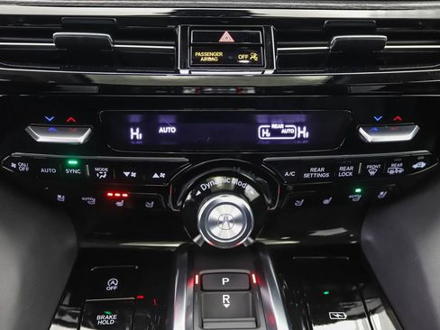 Used 2025 Acura MDX w/ Advance Package image 17