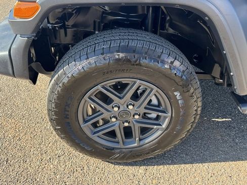 Certified 2025 Jeep Wrangler Sport S image 8