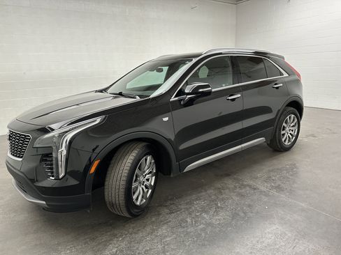 Used 2023 Cadillac XT4 Premium Luxury image 5