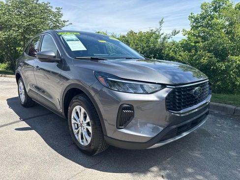 Used 2023 Ford Escape Active w/ Tech Pack #2 AWD/4WD image 1