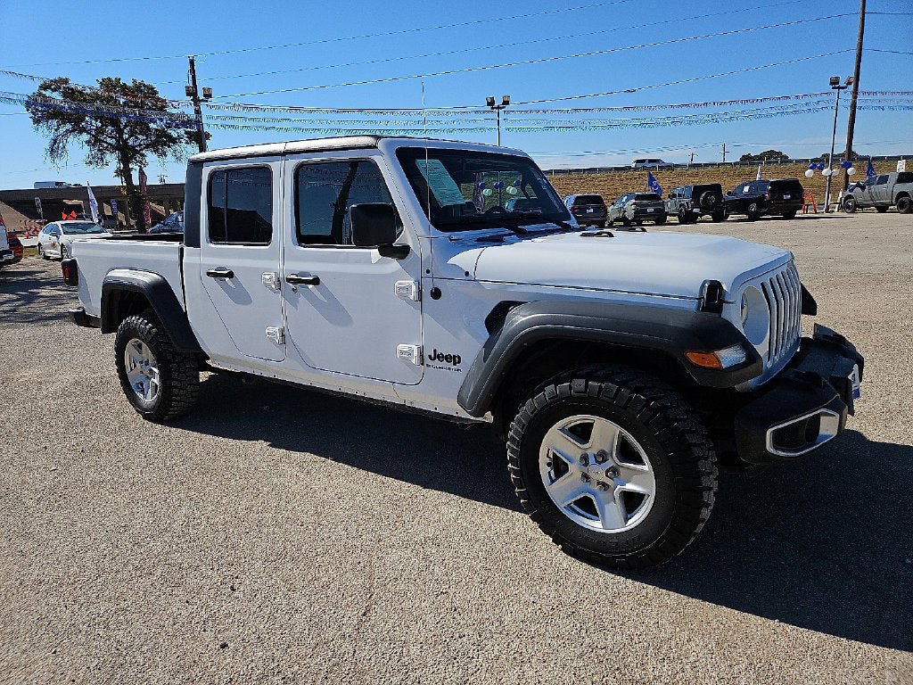 Used 2023 Jeep Gladiator Sport AWD/4WD image 10