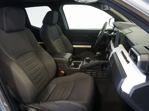 Used 2024 Toyota Tacoma TRD Off-Road image 22