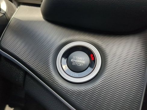 New 2025 Jeep Grand Cherokee Altitude image 12