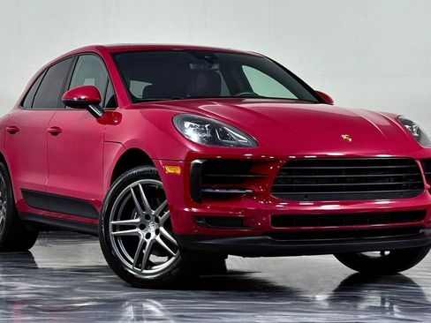 Used 2020 Porsche Macan AWD/4WD image 2
