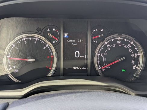 Used 2022 Toyota 4Runner Limited AWD/4WD image 25