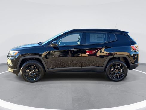 New 2026 Jeep Compass Latitude image 8