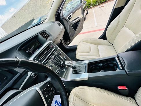 Used 2013 Volvo S60 T5 image 15