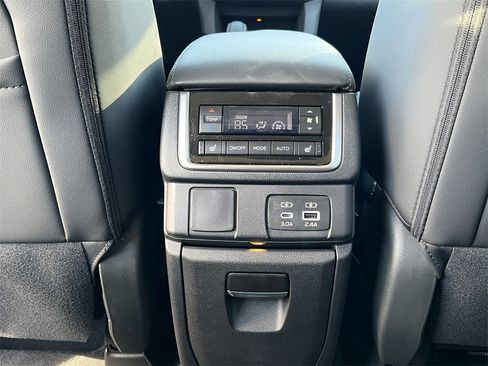 New 2026 Subaru Ascent Limited image 37