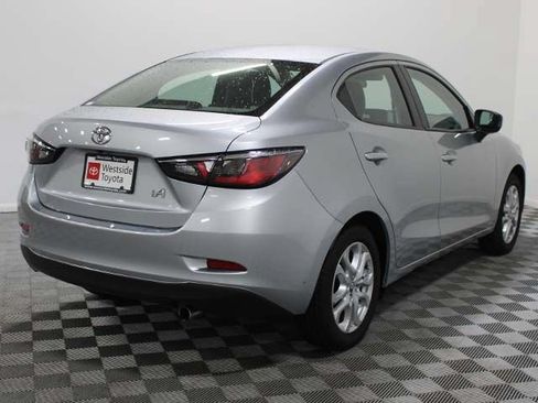 Used 2017 Toyota Yaris iA FWD image 6