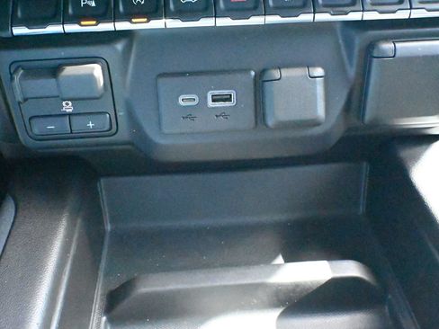 Used 2022 Chevrolet Silverado 1500 RST w/ Redline Edition RWD image 22
