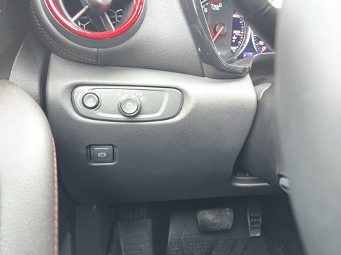 Used 2023 Chevrolet Blazer RS w/ Enhanced Convenience Package image 18