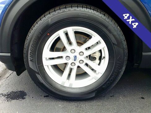 Used 2023 Ford Explorer XLT w/ Equipment Group 202A image 2