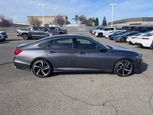 Used 2019 Honda Accord Sport image 4