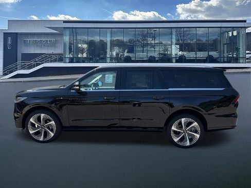 New 2027 Lincoln Navigator L Black Label AWD/4WD image 4