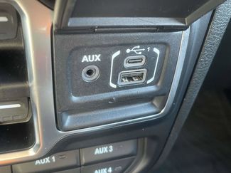 Used 2025 Jeep Wrangler Willys video 5