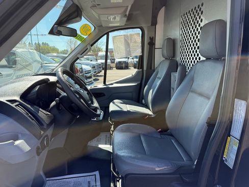 Used 2019 Ford Transit 250 148 High Roof Extended RWD image 16