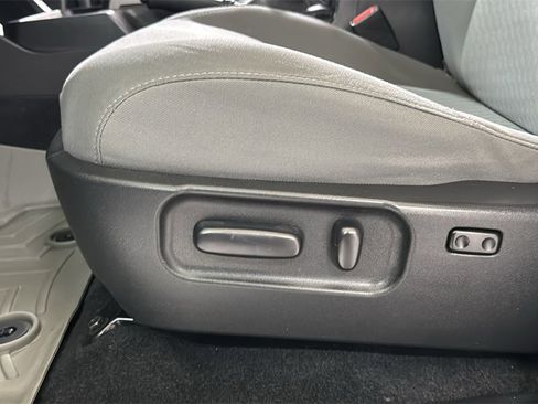 Used 2020 Toyota Tacoma SR5 image 14