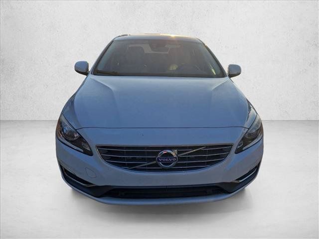 Used 2017 Volvo S60 T5 Inscription FWD image 2