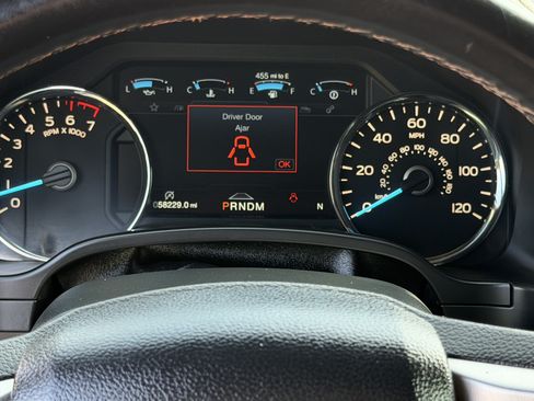Used 2019 Ford F150 Platinum w/ Equipment Group 701A Luxury AWD/4WD image 20