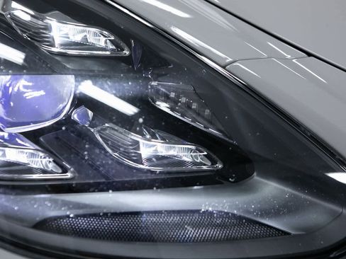 Certified 2022 Porsche Panamera Platinum Edition image 32