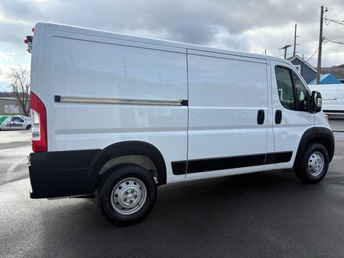 Used 2023 RAM ProMaster 2500 image 5