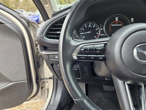 Used 2024 MAZDA MAZDA3 s image 21