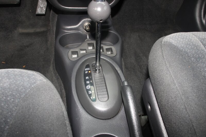 Used 2005 Chrysler PT Cruiser FWD image 8