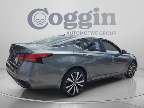 Used 2021 Nissan Altima 2.5 SR AWD/4WD image 5