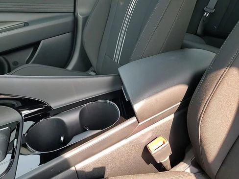 New 2025 Hyundai Elantra SEL image 22