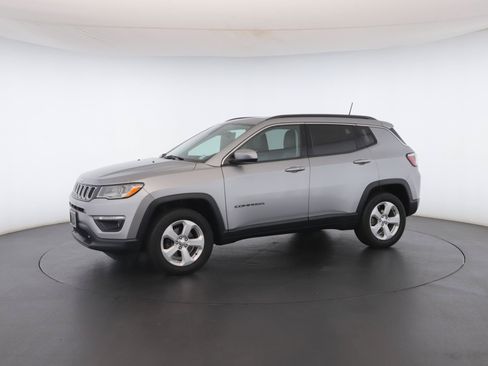 Certified 2019 Jeep Compass Latitude w/ Popular Equipment Group AWD/4WD image 37