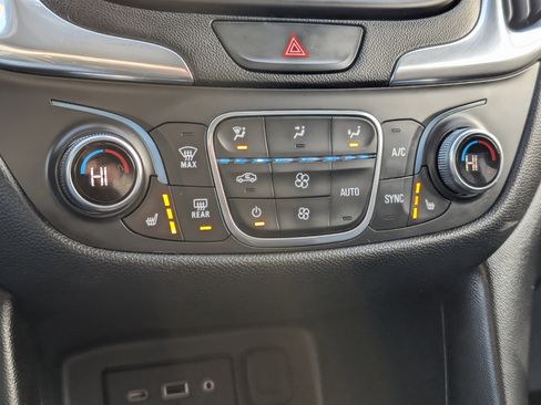 Used 2019 Chevrolet Equinox LT image 20