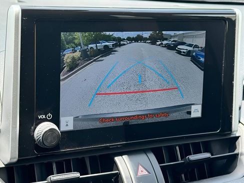 Used 2025 Toyota RAV4 XLE FWD image 28