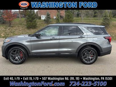 New 2025 Ford Explorer ST-Line w/ Premium Package